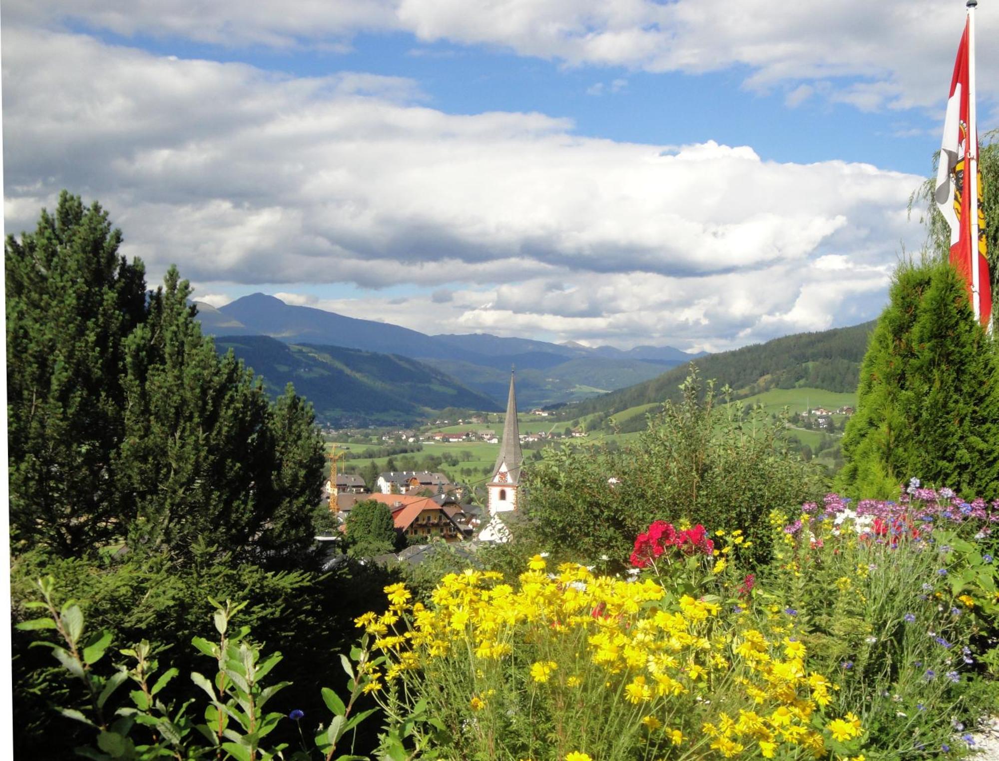 Hotel Pension Schwaiger Sankt Margarethen im Lungau Dış mekan fotoğraf