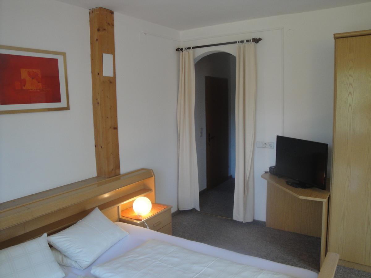 Hotel Pension Schwaiger Sankt Margarethen im Lungau Dış mekan fotoğraf
