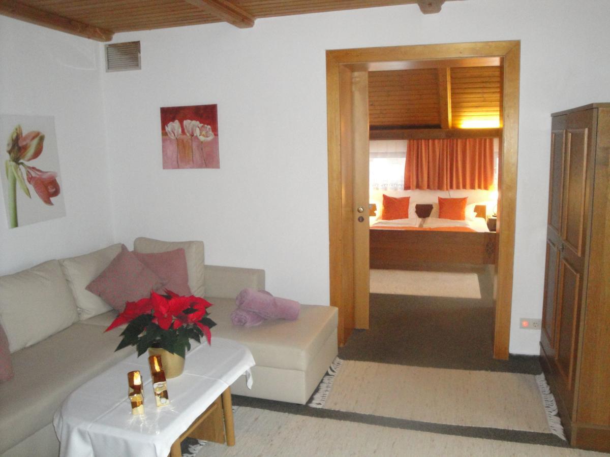 Hotel Pension Schwaiger Sankt Margarethen im Lungau Dış mekan fotoğraf